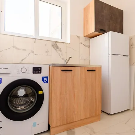 F8-2 Bedroom Ensuite *