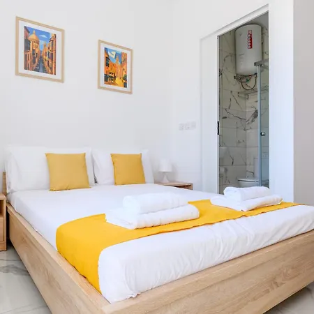 F8-2 Bedroom Ensuite *