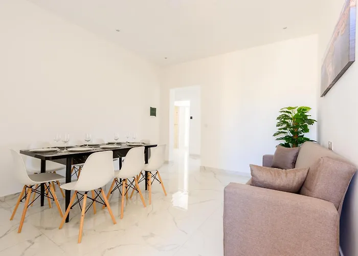 F8-2 Bedroom Ensuite Habitación en casa particular Sliema